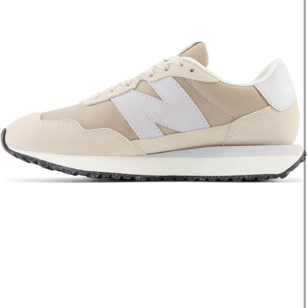 New Balance Women's 237 Sneaker
